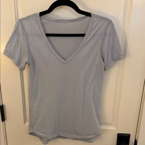Lululemon check measurements Women's Light Blue thin V-Neck Striped Top